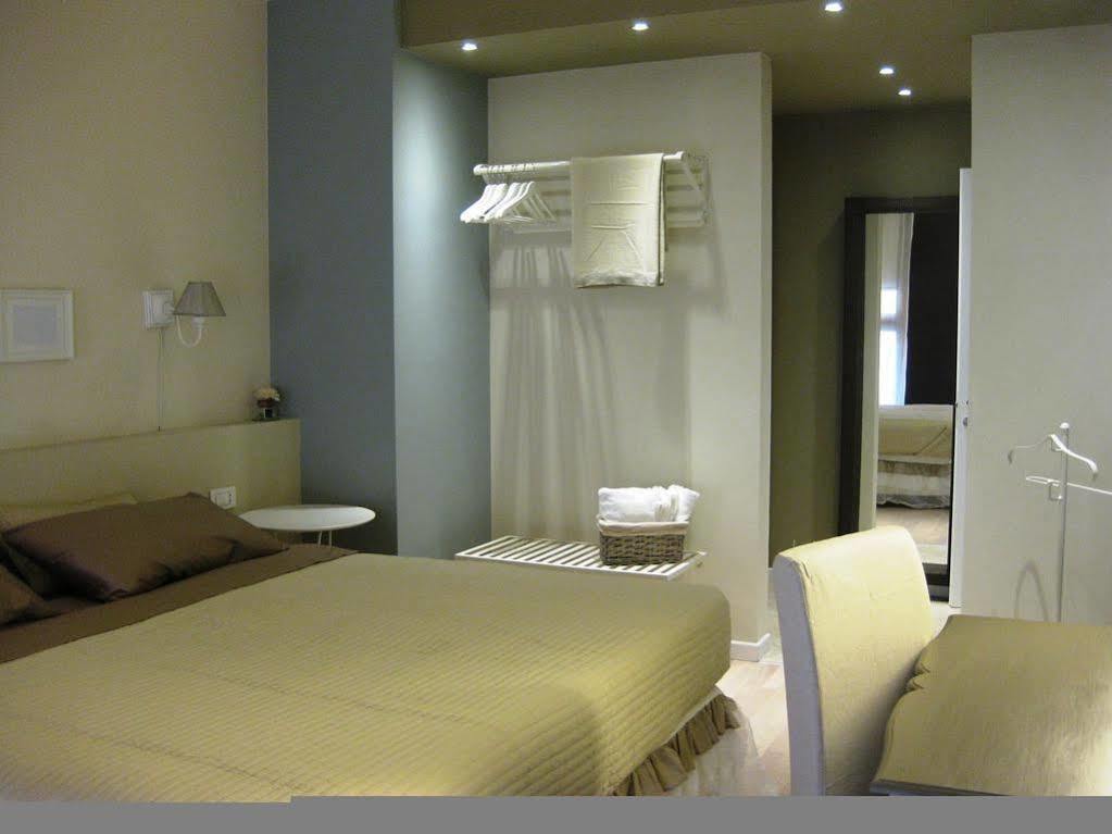 Hotel Bed In Bo Saragozza Bologna Exterior foto